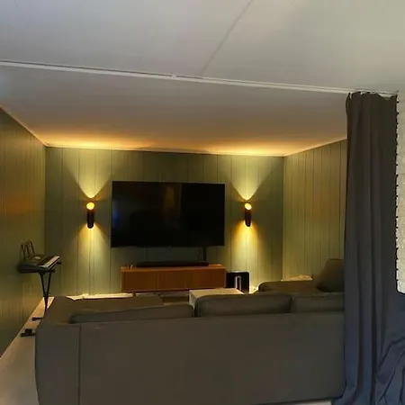 Large House With Gym Casa vacanze *