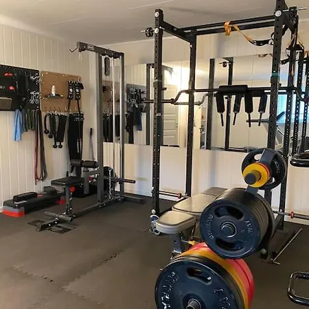 Large House With Gym *